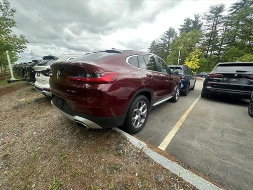 2025 BMW X4 xDrive30i