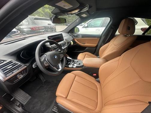 2025 BMW X4 xDrive30i