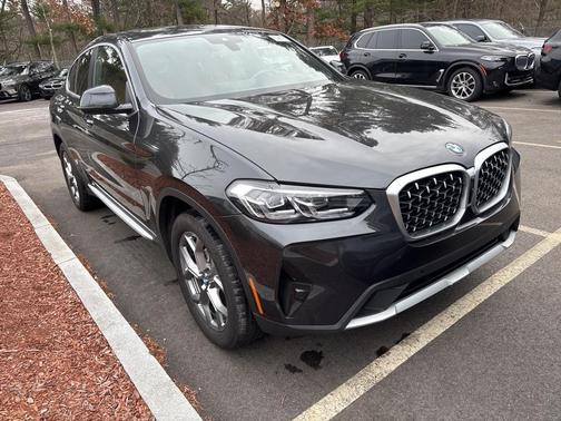 2025 BMW X4 xDrive30i