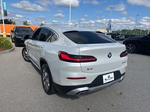 2024 BMW X4 xDrive30i