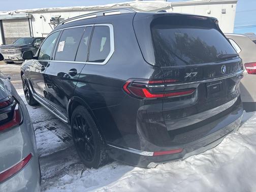 2023 BMW X7 xDrive40i