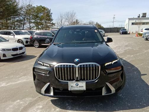 Black Sapphire Metallic 2023 BMW X7 xDrive40i