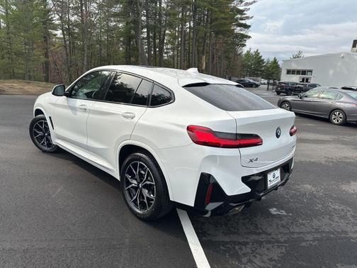 Alpine White 2022 BMW X4 xDrive30i