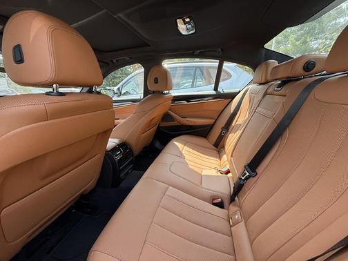 2022 BMW 530 i xDrive