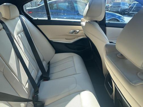 2023 BMW 330 xDrive