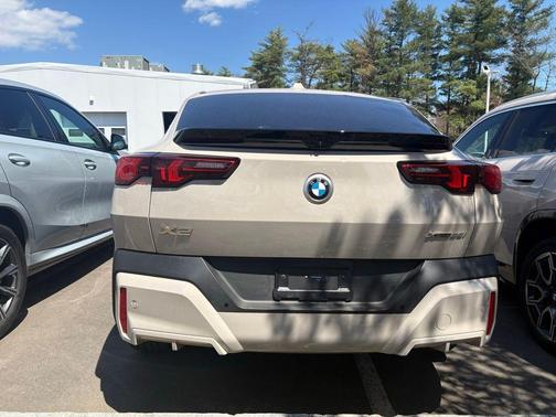 Dune Grey Metallic 2026 BMW X2 xDrive28i