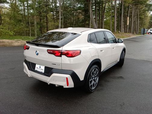 Dune Grey Metallic 2026 BMW X2 xDrive28i