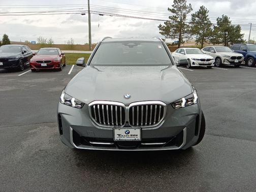 Skyscraper Grey Metallic 2026 BMW X5 xDrive40i