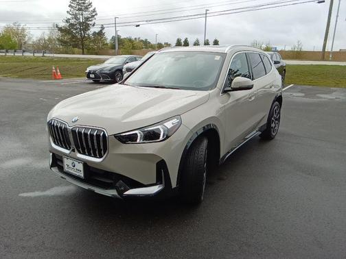 Dune Grey Metallic 2026 BMW X1 xDrive28i