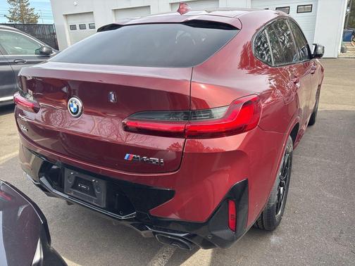 2025 BMW X4 M40i