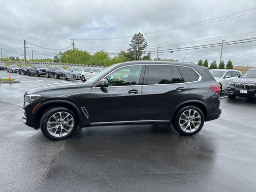 Dark Graphite Metallic 2023 BMW X5 xDrive40i