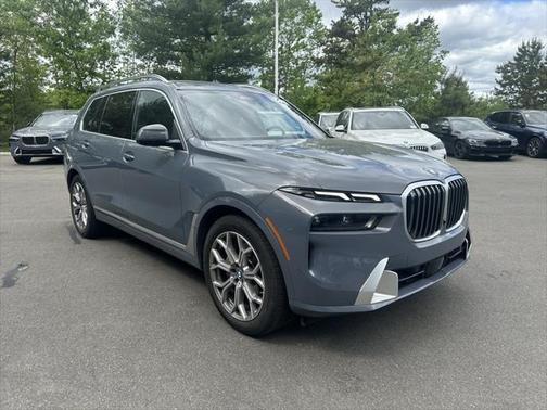2025 BMW X7 xDrive40i