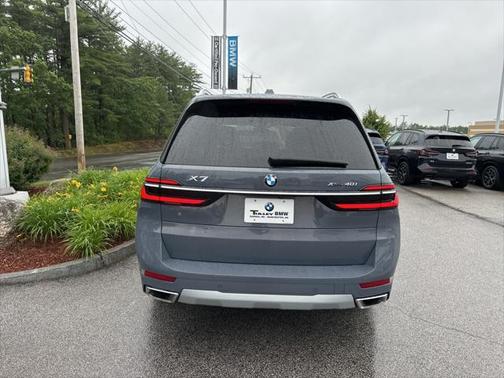 2025 BMW X7 xDrive40i