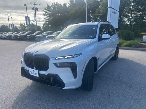 2025 BMW X7 xDrive40i