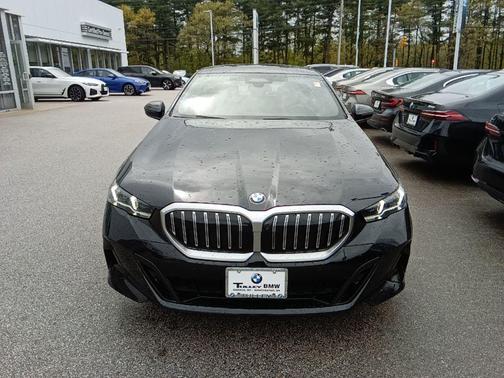 Black Sapphire Metallic 2024 BMW 530 xDrive
