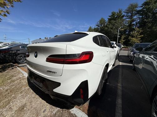 2024 BMW X4 xDrive30i