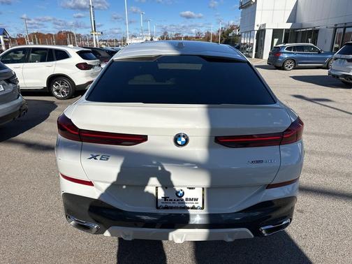 2024 BMW X6 xDrive40i