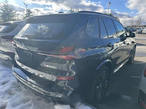 2025 BMW X5 M60i