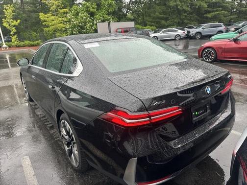 2025 BMW 540 i xDrive