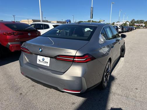2025 BMW 530 i xDrive