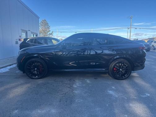 2026 BMW X6 M60i