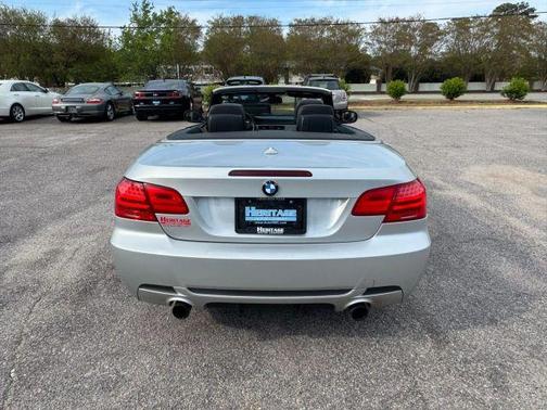 2011 BMW 335 is
