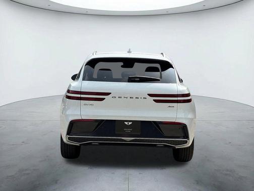 Alta White 2026 Genesis GV70 2.5T