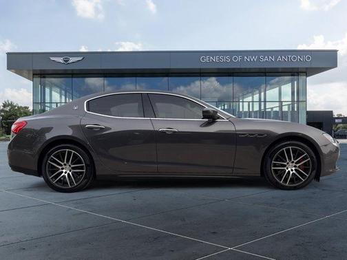 2017 Maserati Ghibli Base
