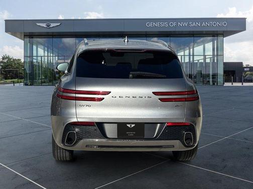 2025 Genesis GV70 2.5T