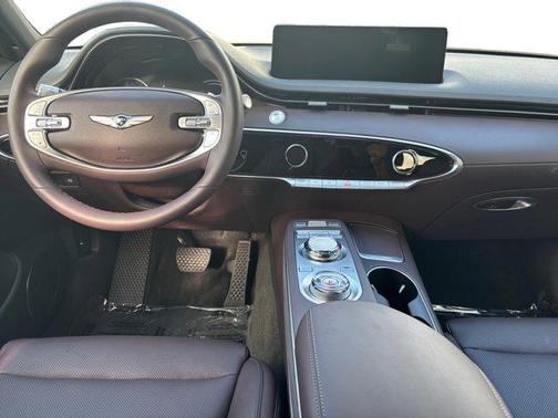2025 Genesis GV70 2.5T