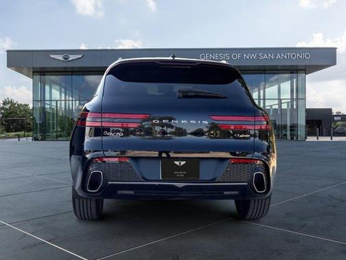 2025 Genesis GV70 2.5T