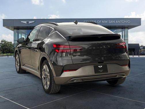 2024 Genesis GV60 Standard