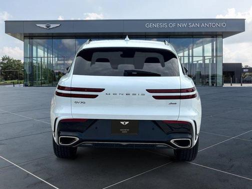 2026 Genesis GV70 2.5T
