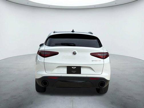 2023 Alfa Romeo Stelvio Sprint