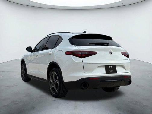 2023 Alfa Romeo Stelvio Sprint