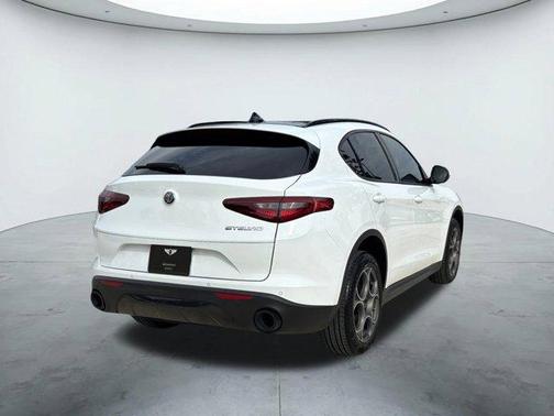 2023 Alfa Romeo Stelvio Sprint
