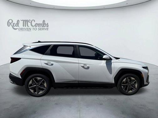 White Pearl 2026 Hyundai TUCSON SEL