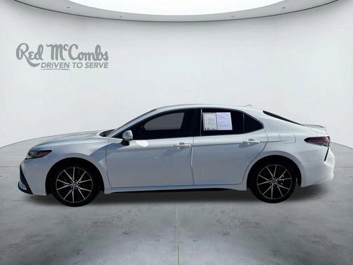 Super White 2021 Toyota Camry SE