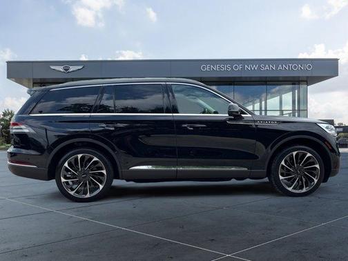 2023 Lincoln Aviator Reserve AWD