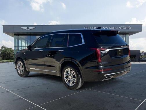 2022 Cadillac XT6 Luxury FWD