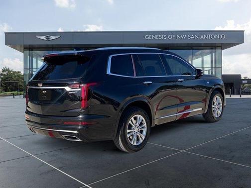 2022 Cadillac XT6 Luxury FWD