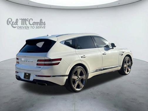 Uyuni White 2023 Genesis GV80