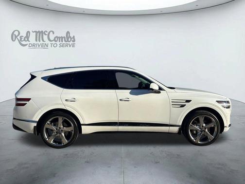 Uyuni White 2023 Genesis GV80