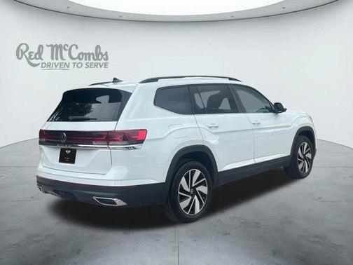 Pure White 2024 Volkswagen Atlas 2.0T SE w/Technology