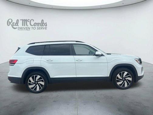 Pure White 2024 Volkswagen Atlas 2.0T SE w/Technology