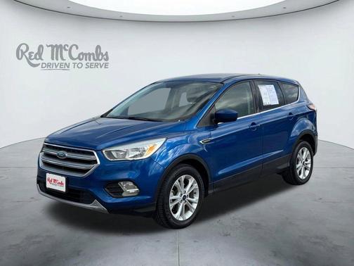 Lightning Blue Metallic 2017 Ford Escape SE