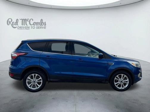 Lightning Blue Metallic 2017 Ford Escape SE
