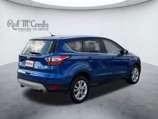 Lightning Blue Metallic 2017 Ford Escape SE