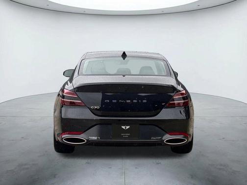 Vik Black 2026 Genesis G70 2.5T Prestige