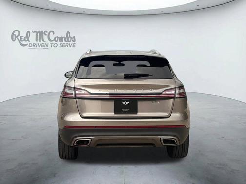 Mocha 2019 Lincoln Nautilus Reserve